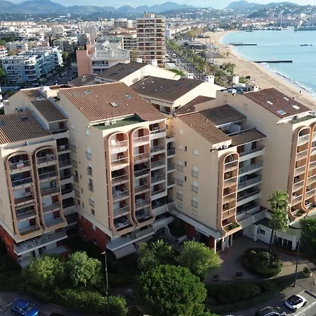 Le Capitole Vue 27m2 2 Adultes 2 Enfants Avec Climatisation Et Garage 아파트 Fréjus