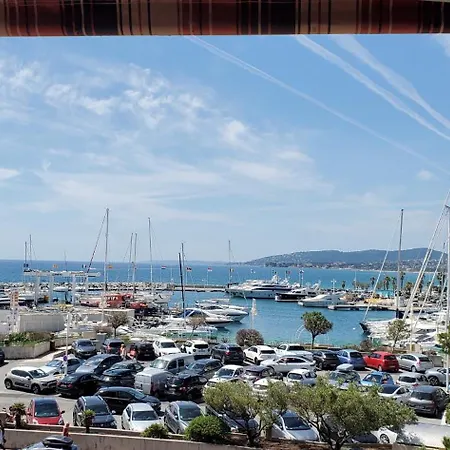 Le Capitole Vue 27m2 2 Adultes 2 Enfants Avec Climatisation Et Garage * Fréjus